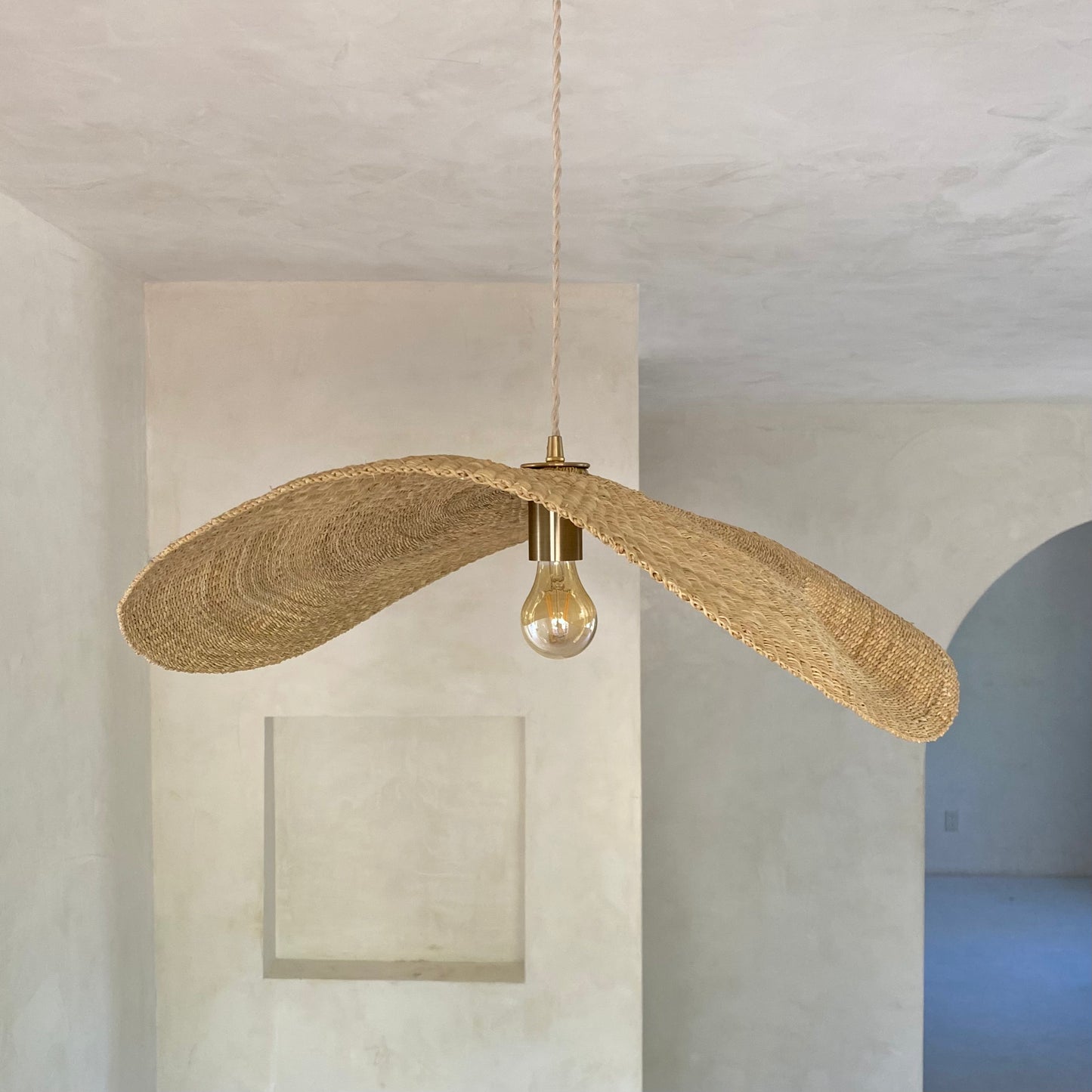 twenty_one_tonnes_oversized_woven_pendantlight