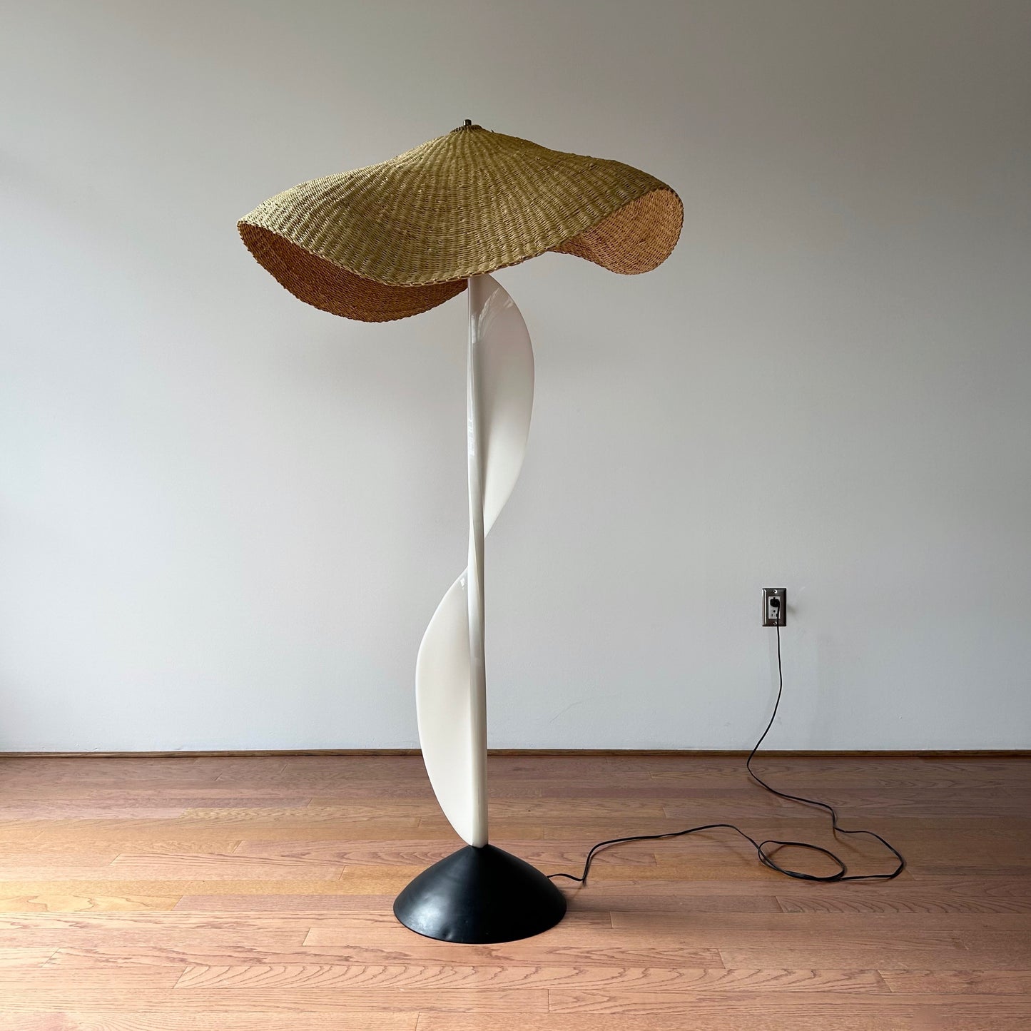 RESIN FLOOR LAMP